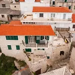 بيت للعطل Bobel Deluxe Tiny House بوفليا