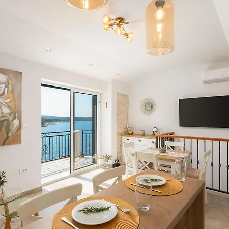 Bobel Deluxe Tiny House * Povlja (Brac)