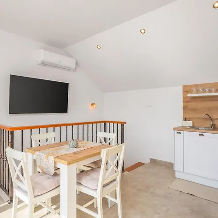 Bobel Deluxe Tiny House