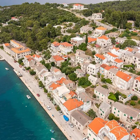 Bobel Deluxe Tiny House Holiday home Povlja (Brac)