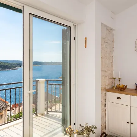 Bobel Deluxe Tiny House Povlja (Brac)