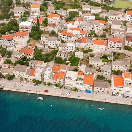 Bobel Deluxe Tiny House Holiday home Povlja (Brac)